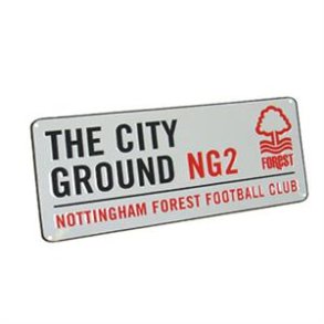 Nottingham Forrest stadionskilt: THE CITY GROUND